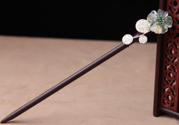 Oriental Carp Chinese Hairpin