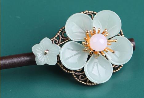 Oriental Carp Chinese Hairpin