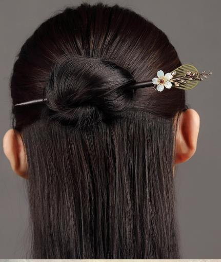 Oriental Carp Chinese Hairpin