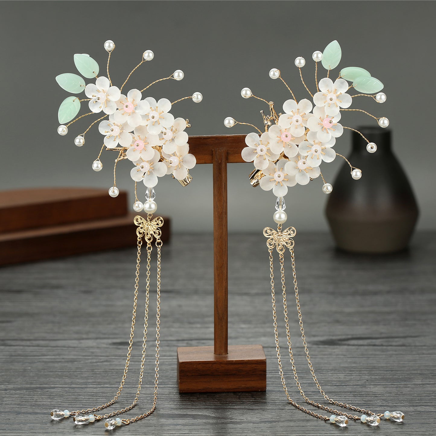 Oriental Carp Chinese Traditional Ancient Style Step Shake